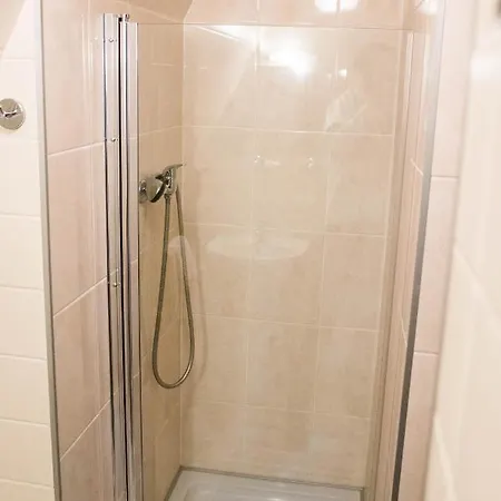 Daria Dworek Mysliwski Hotel